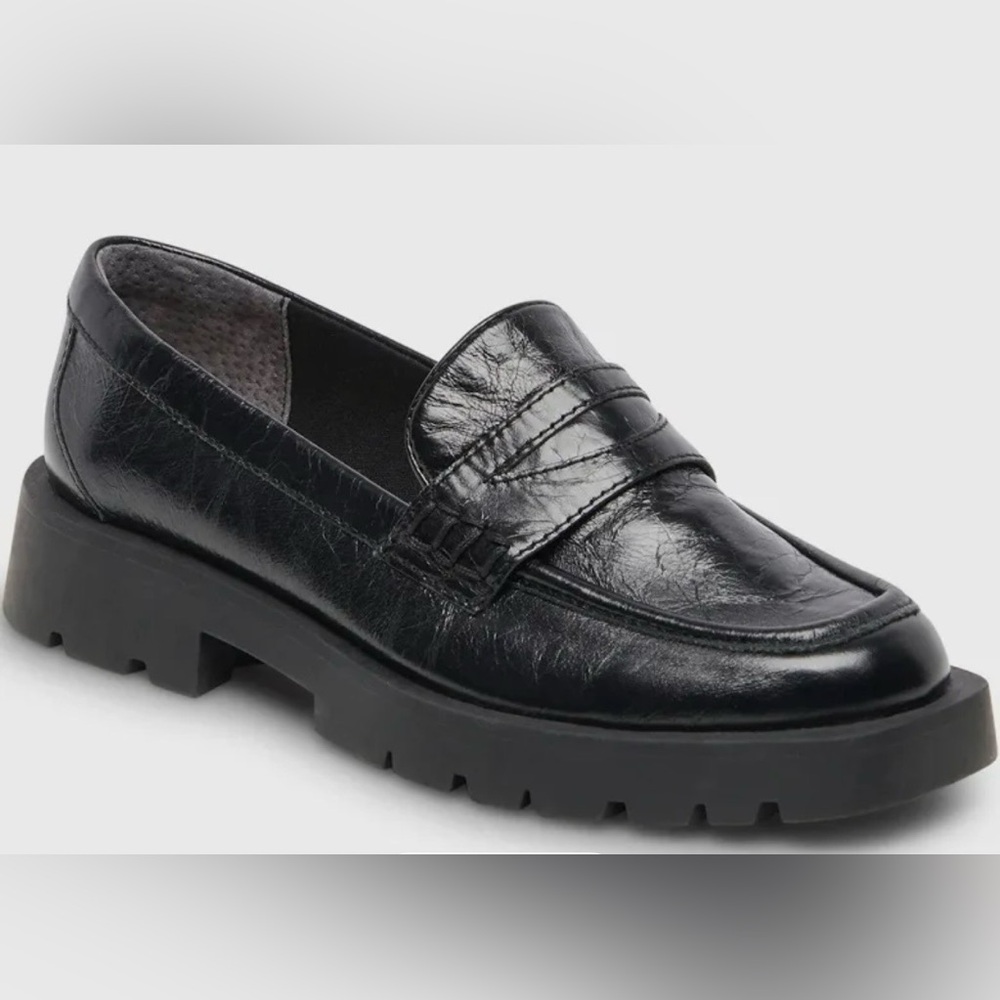 Dolce Vita Elias Loafers Lug Sole Onyx Crinkle Patent Women's Black Size 7M